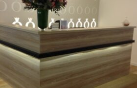 Balcões e Mobiliários de Recepção