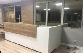 Balcões e Mobiliários de Recepção