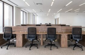 Plataforma Painel Corporativa com Divisória Central