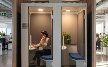 Cabine Acústica Corporativa: Vantagens para Empresas Modernas
