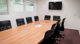 Mesa para Sala de Reunião Corporativa: Guia de Compra para Empresas