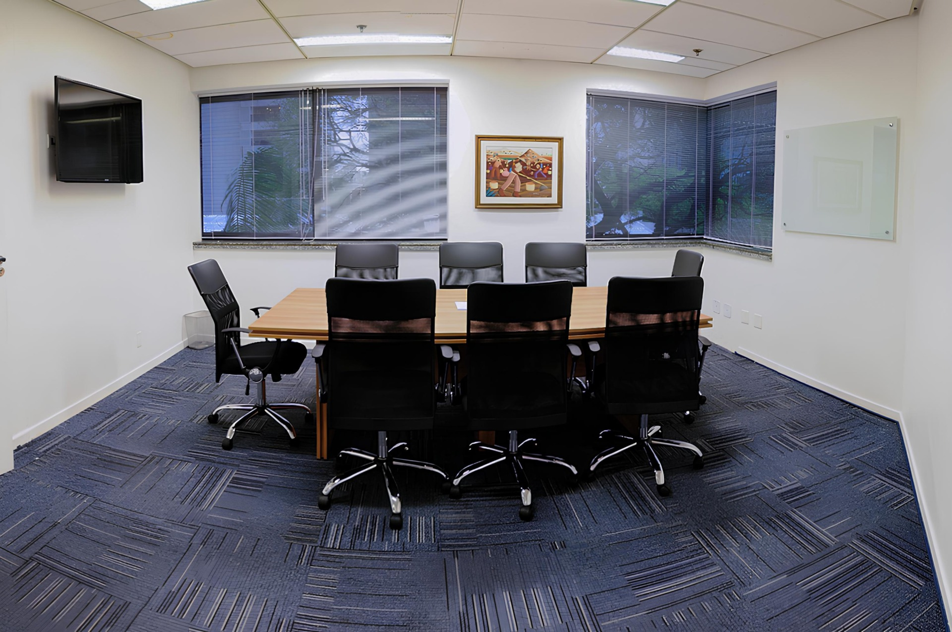 Mesa de Reunião Grande para Escritório: Quanto Custa e Como Escolher