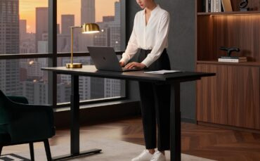Mesa para computador ajustável em Pinheiros: uma solução para espaços de trabalho mais inteligentes